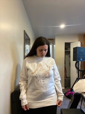 Classic White Sweatshirt with Tiger Graphic